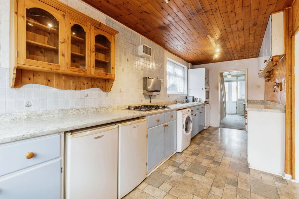 Property photo 2 of 13 Kitchen