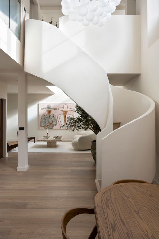 Property photo 2 of 17 Stairs