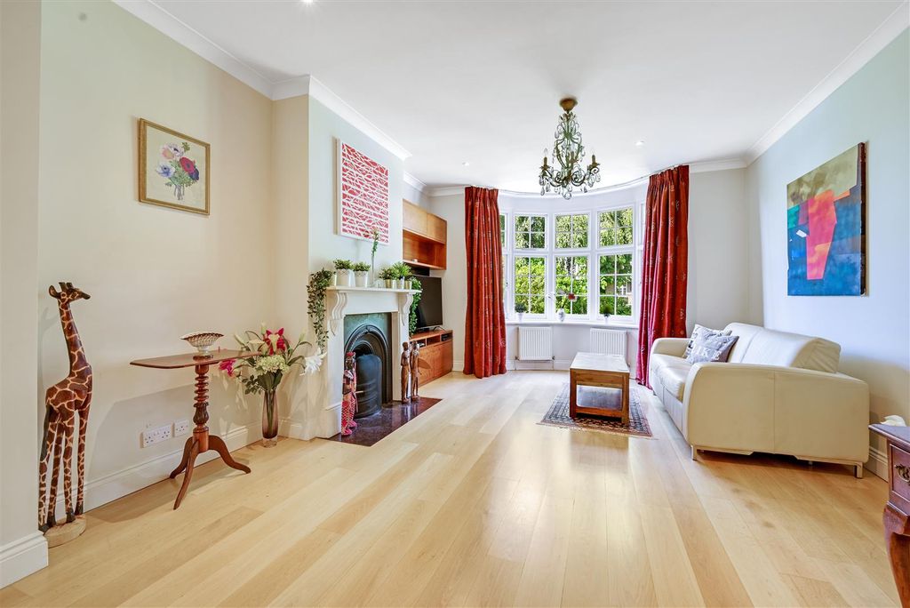 Property photo 3 of 15 56 Hillway).Jpg