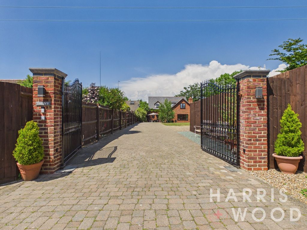 Property photo 1 of 29 4062600