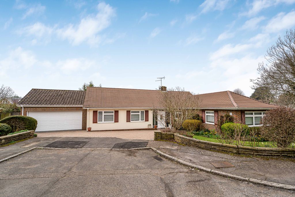 Property photo 3 of 42