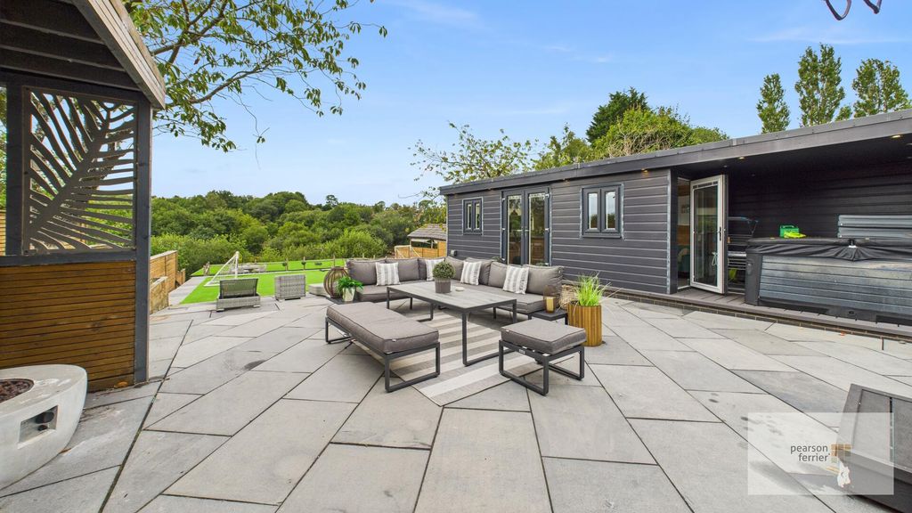Property photo 1 of 38 Terrace / Patio