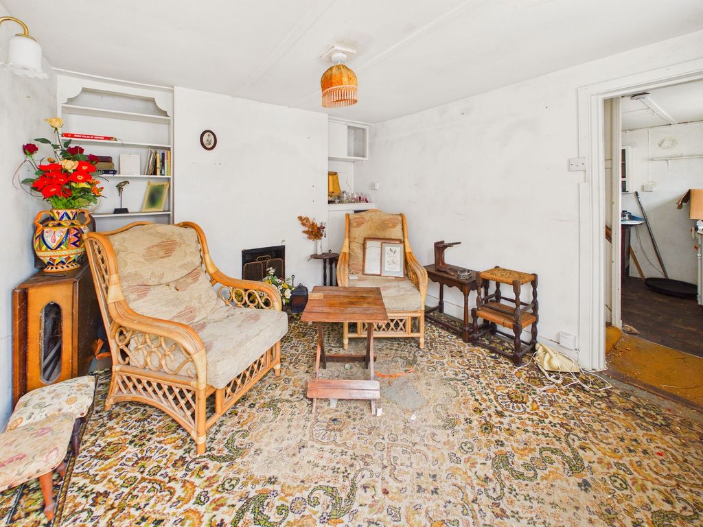 Property photo 2 of 15 Sitting Room