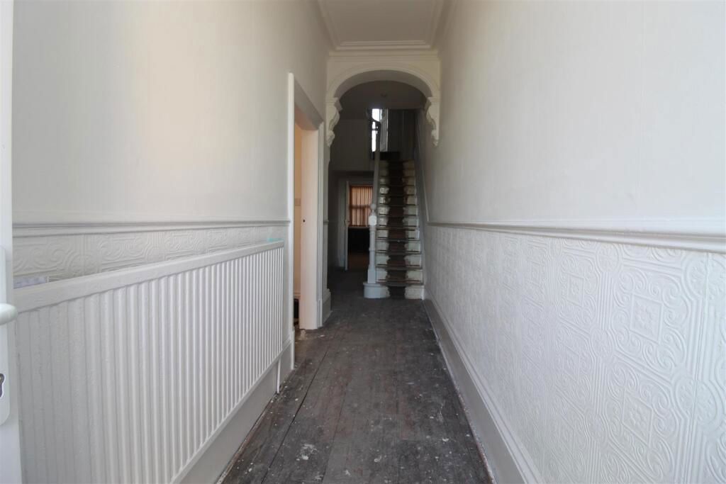 Property photo 2 of 24