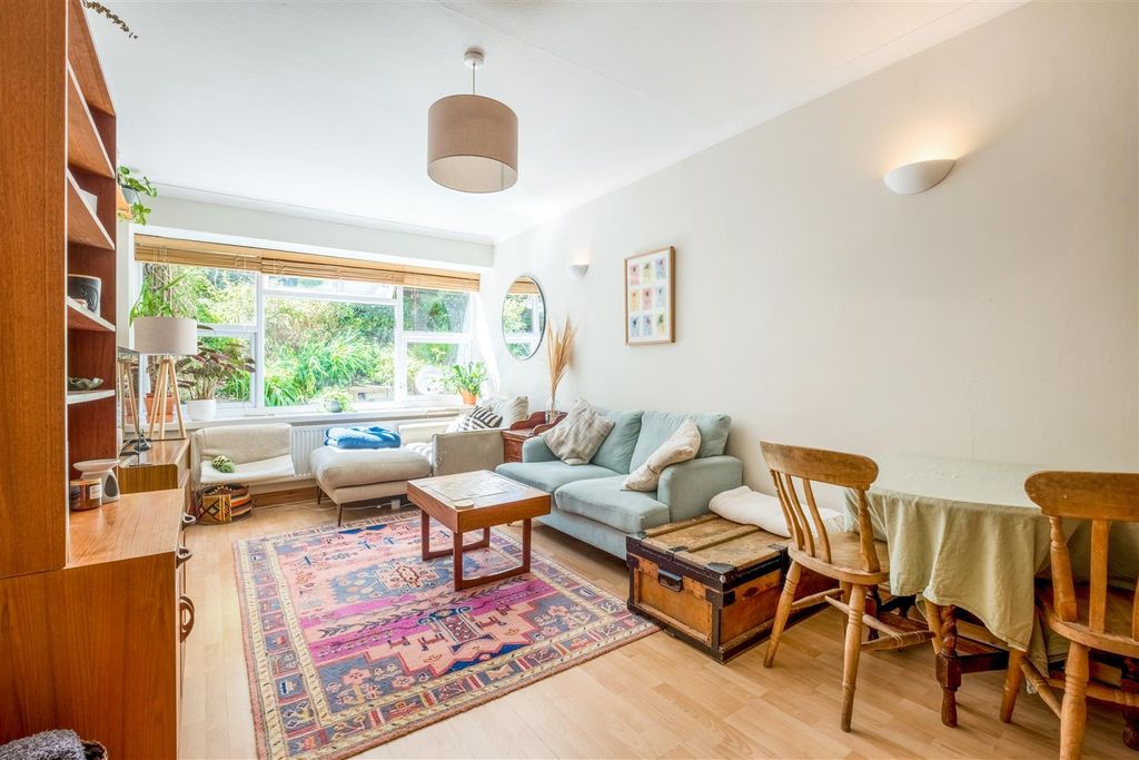 Property photo 2 of 23 Flat 1, Palmeira House -4.Jpg
