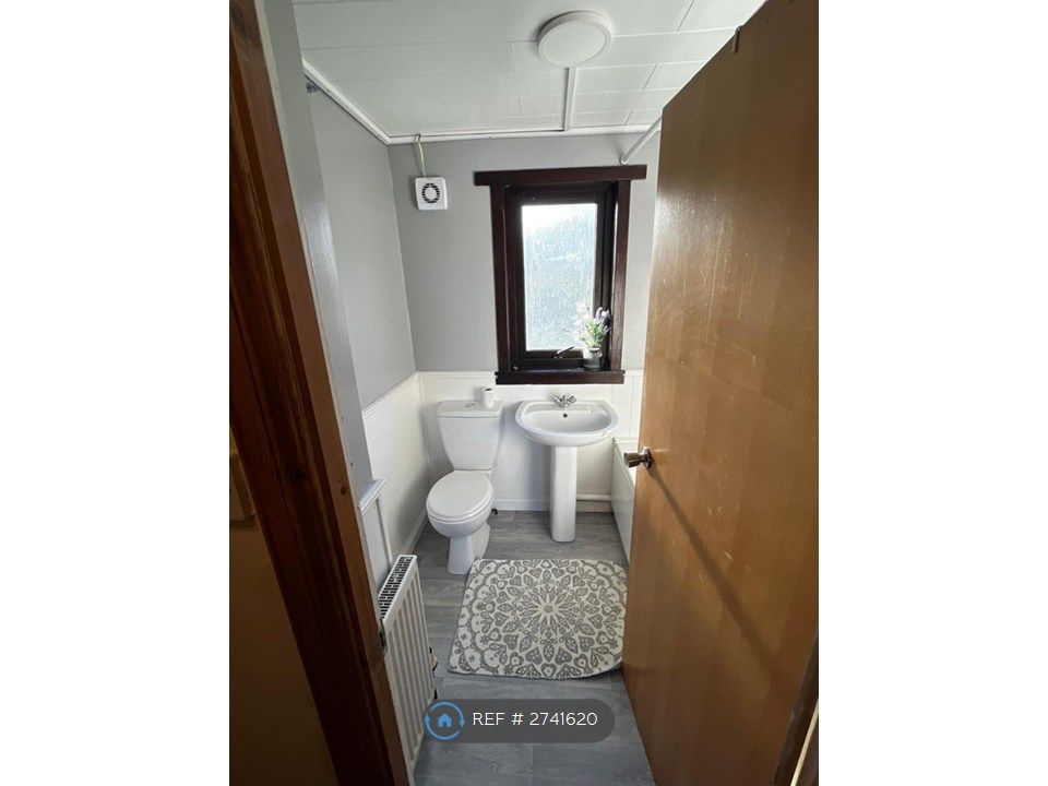 Property photo 1 of 34