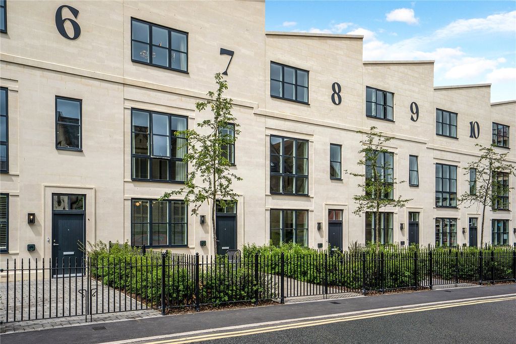 Property photo 1 of 13 Bath Press Show Home