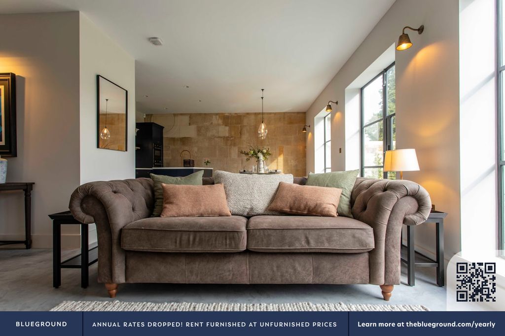 Property photo 3 of 43 Living Room