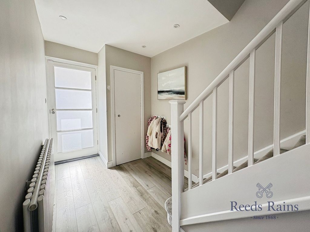 Property photo 2 of 19 Picture No. 10