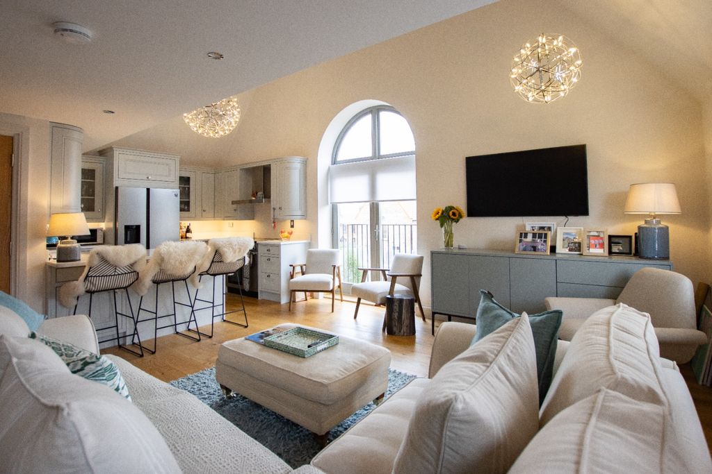 Property photo 3 of 16 5300026