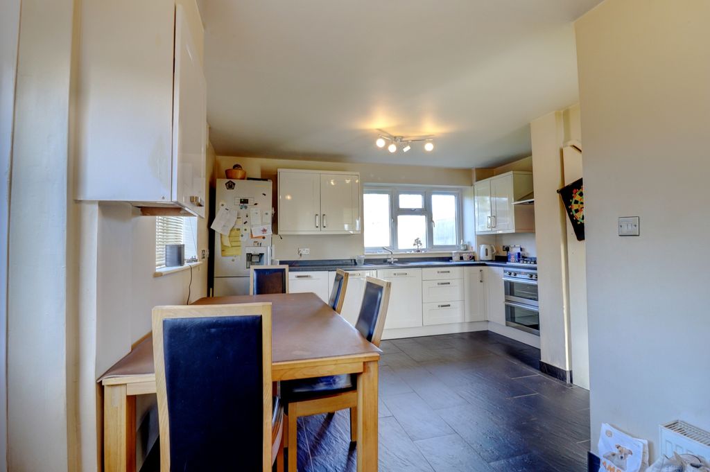 Property photo 2 of 12 Picture No. 05