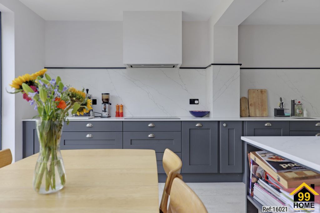 Property photo 3 of 14 Photo 2