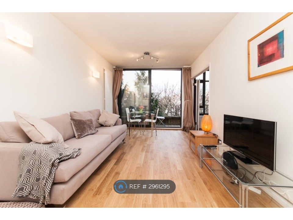 Property photo 3 of 11