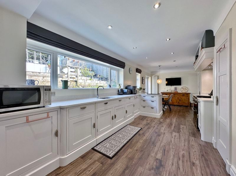 Property photo 3 of 46 Photo 43