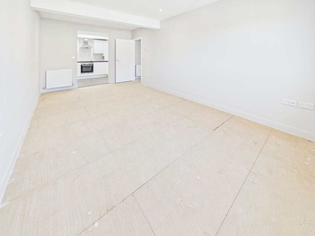 Property photo 2 of 7 Gallery