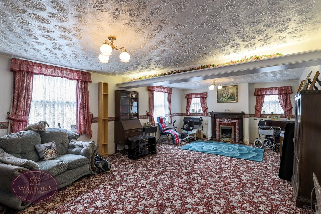 Property photo 3 of 36