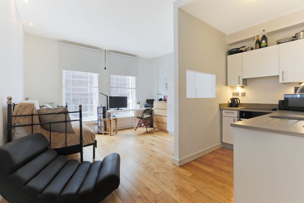 Property photo 1 of 10 3218744