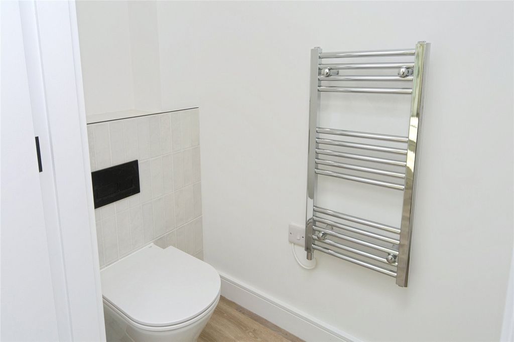 Property photo 3 of 9 WC