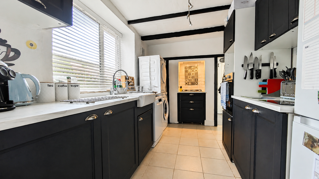 Property photo 1 of 28