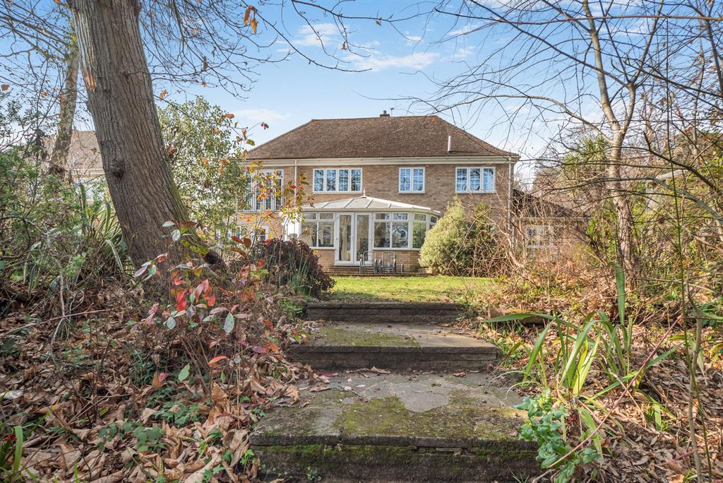 Property photo 2 of 24 8681013-Exterior09.Jpg