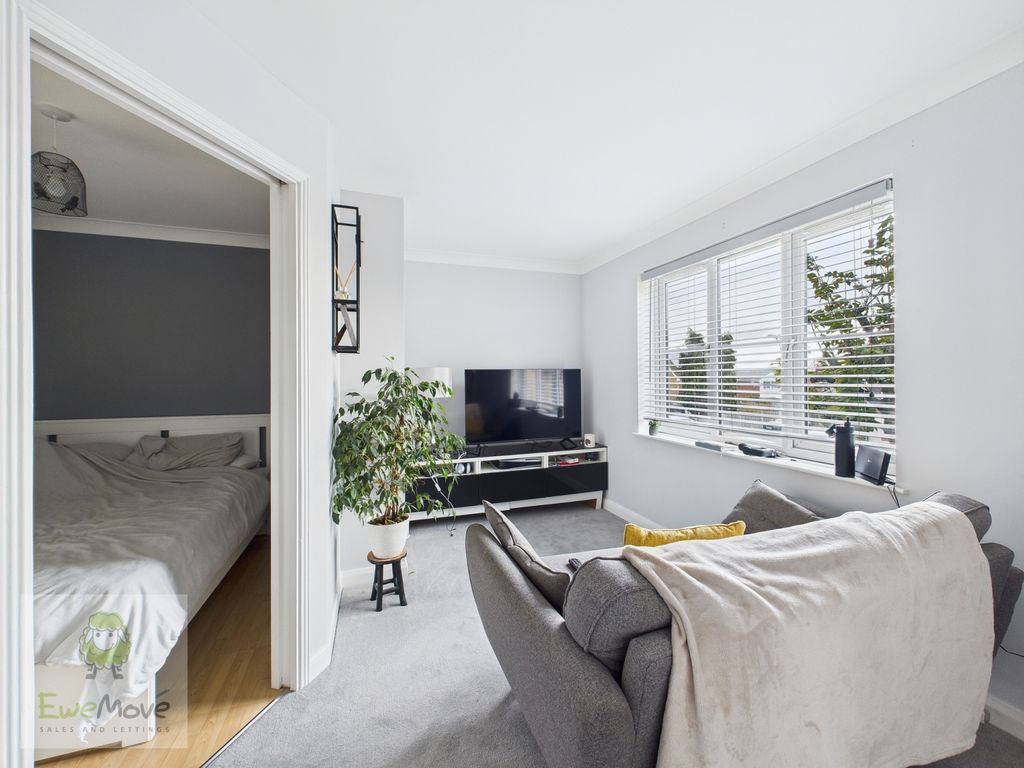 Property photo 3 of 8 Living Room