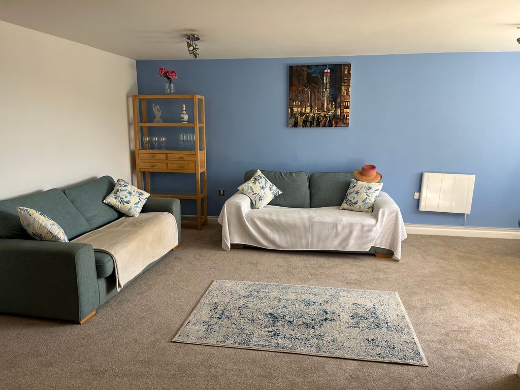 Property photo 3 of 12