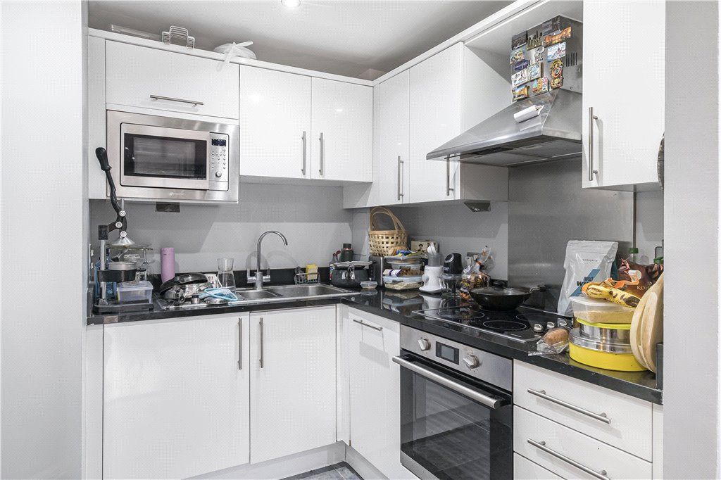 Property photo 2 of 8 Reception/Kitchen