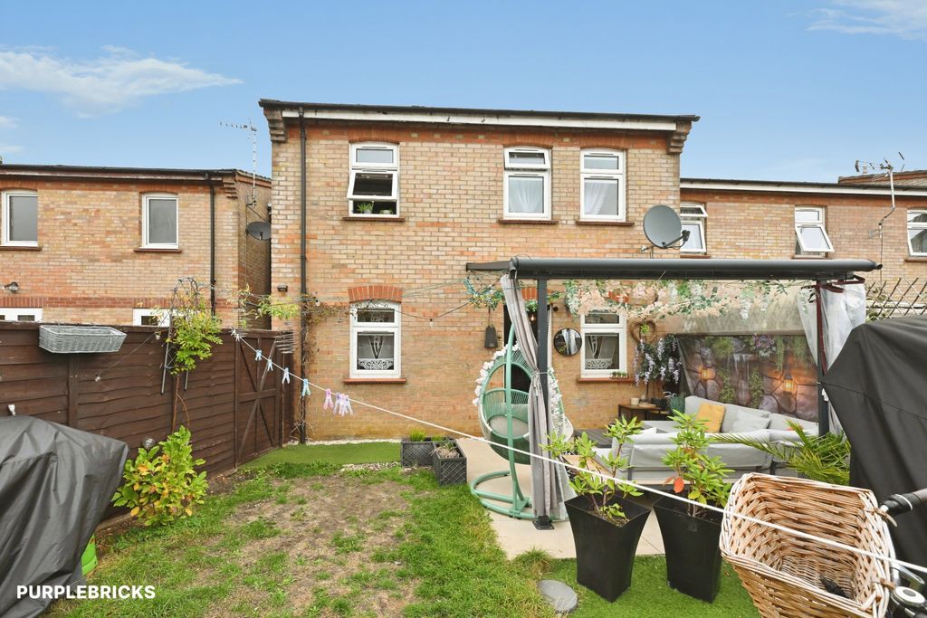 Property photo 1 of 34