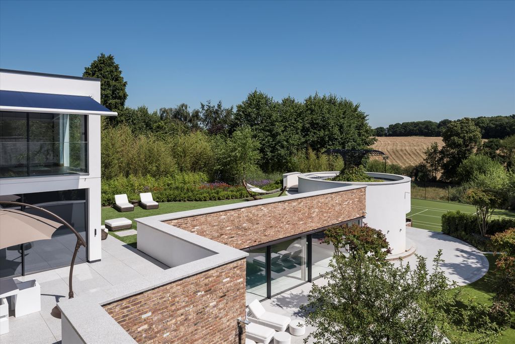 Additional image 18 of 7 bed detached house for saleThe Warren, Radlett, Hertfordshire WD7