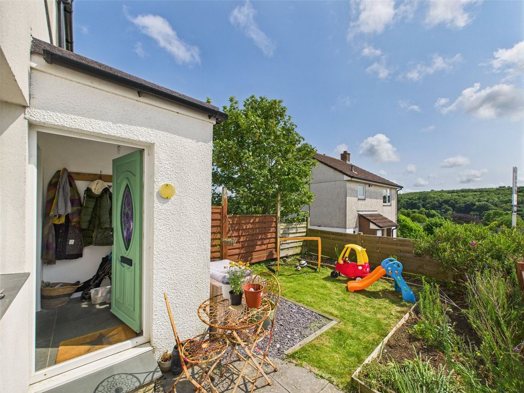 Property photo 2 of 15 Picture No. 28