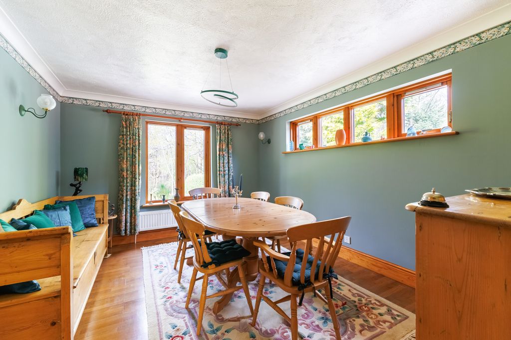 Property photo 3 of 22 Dining Room
