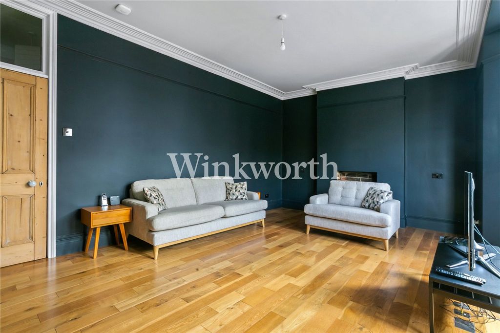 Property photo 3 of 24 Picture No. 02