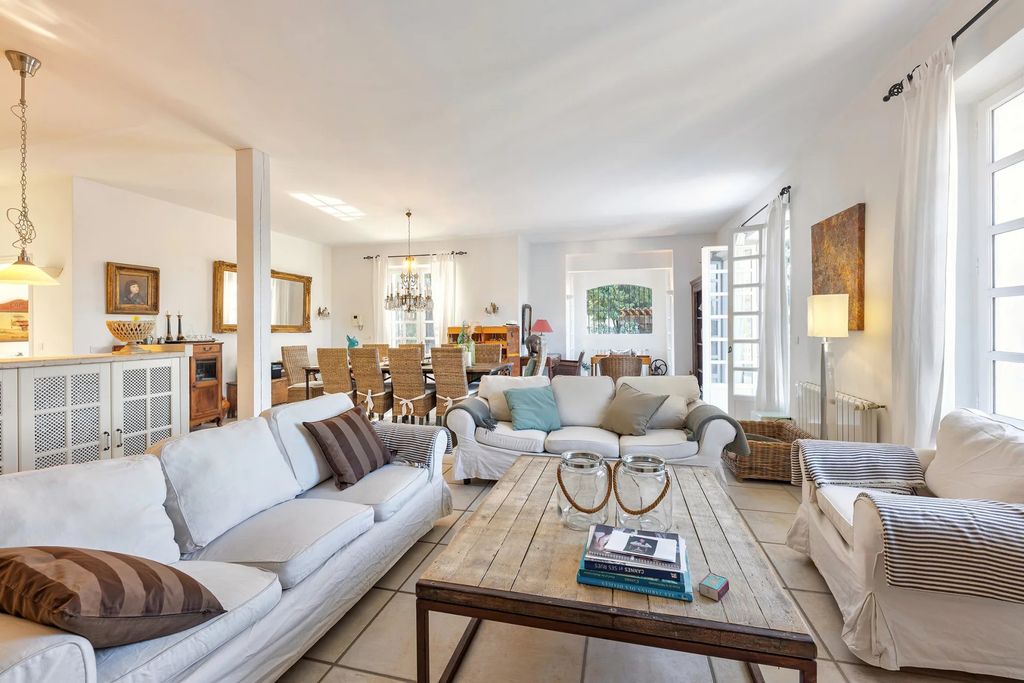 Property photo 3 of 26