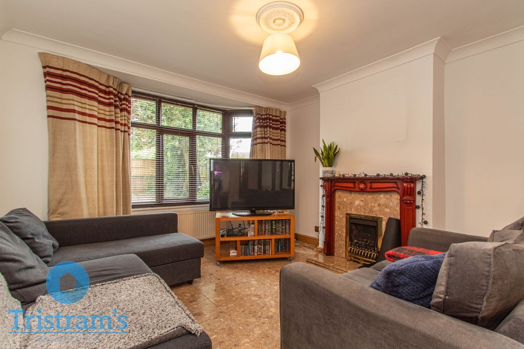 Property photo 2 of 30