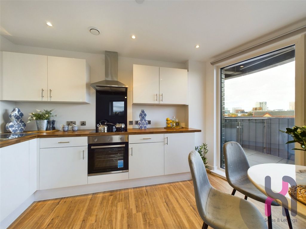 Property photo 1 of 13 Picture No. 17