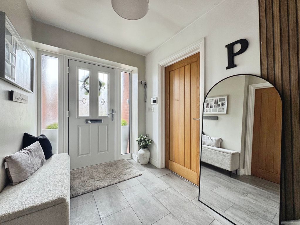 Property photo 3 of 48 4365294