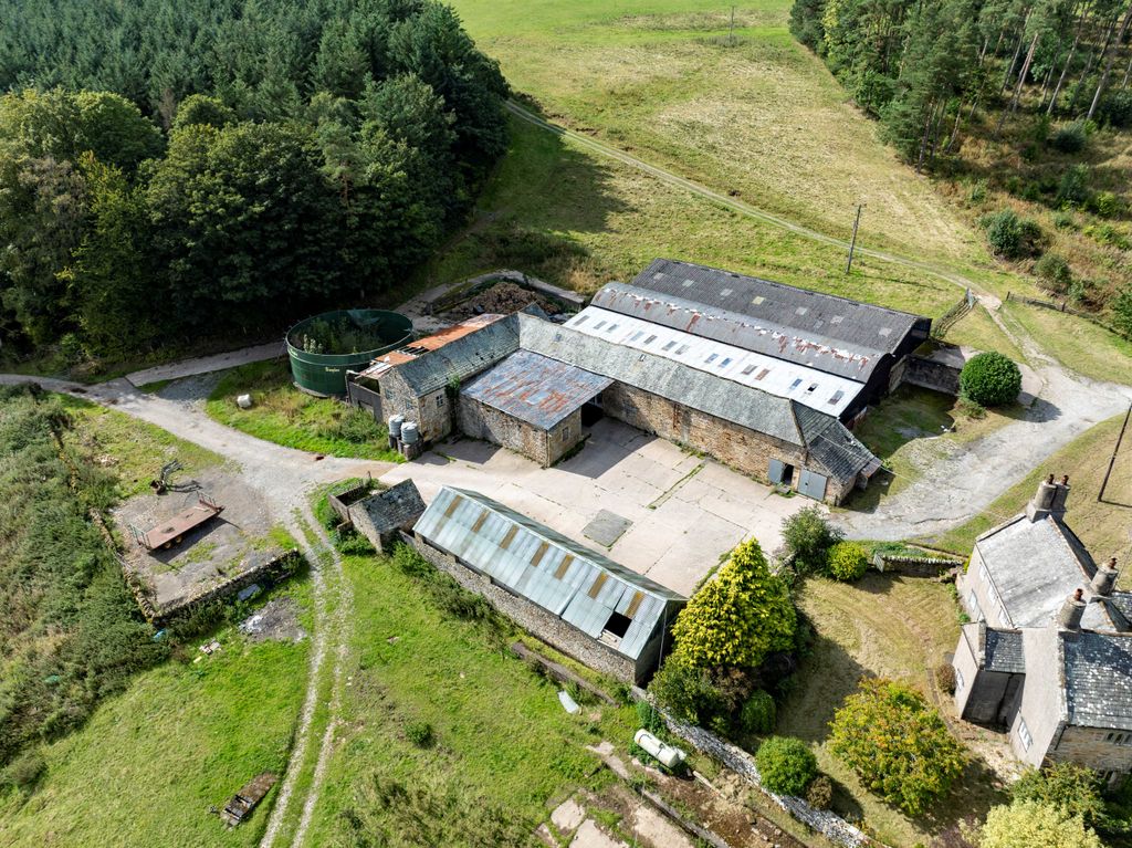 Property photo 2 of 11