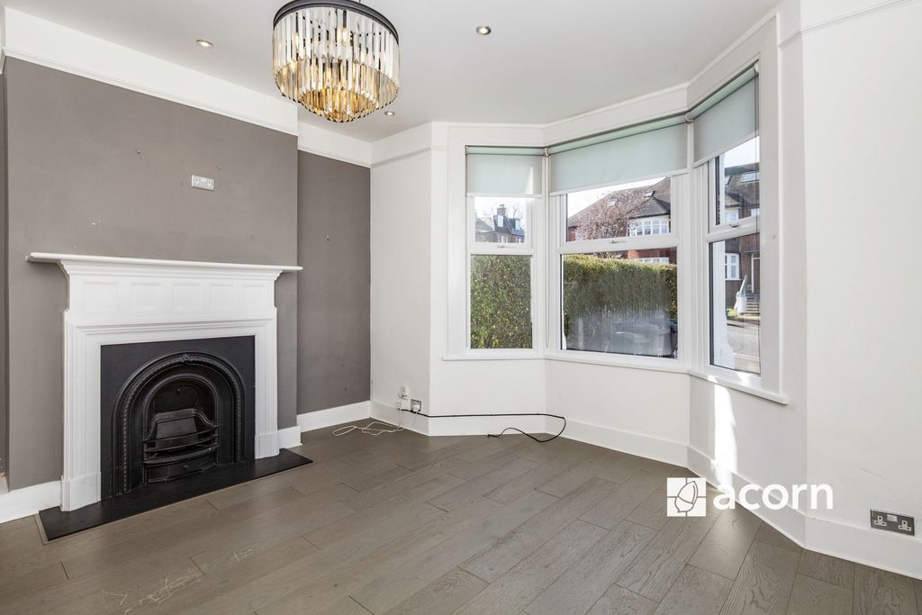 Property photo 2 of 16 c5B8B621-0713-F11...