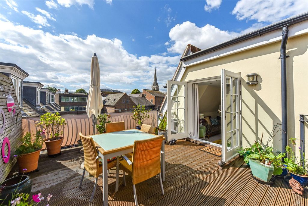 Property photo 2 of 16 Terrace