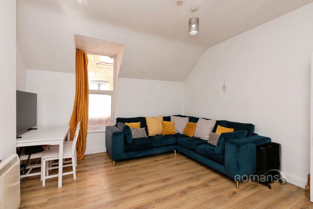 Property photo 1 of 11 Pbox-Img.Jpg