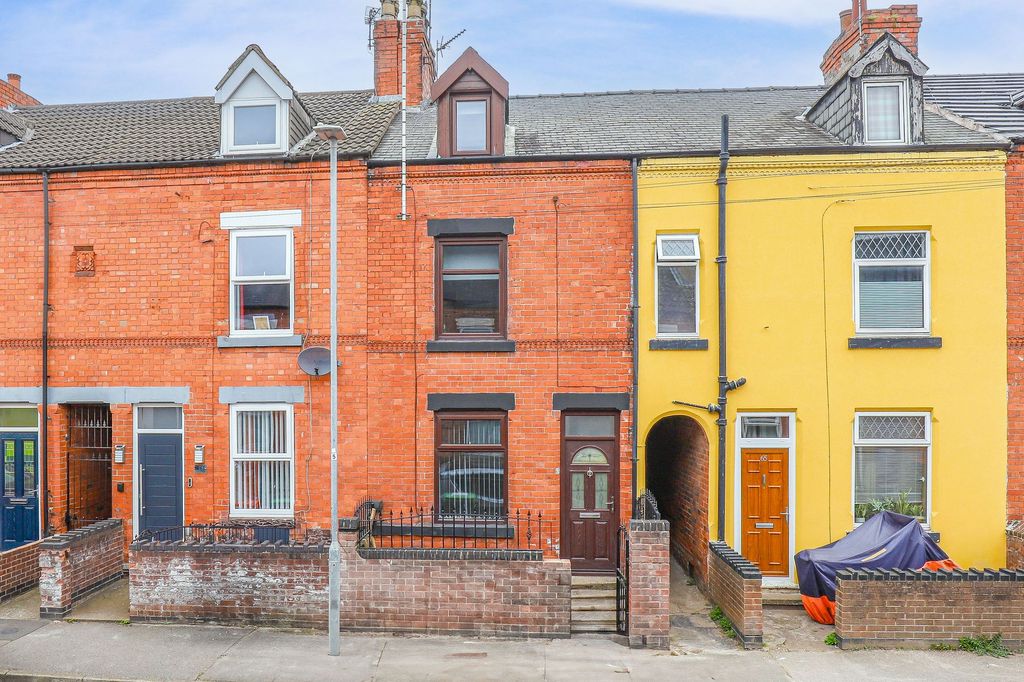 Property photo 1 of 18