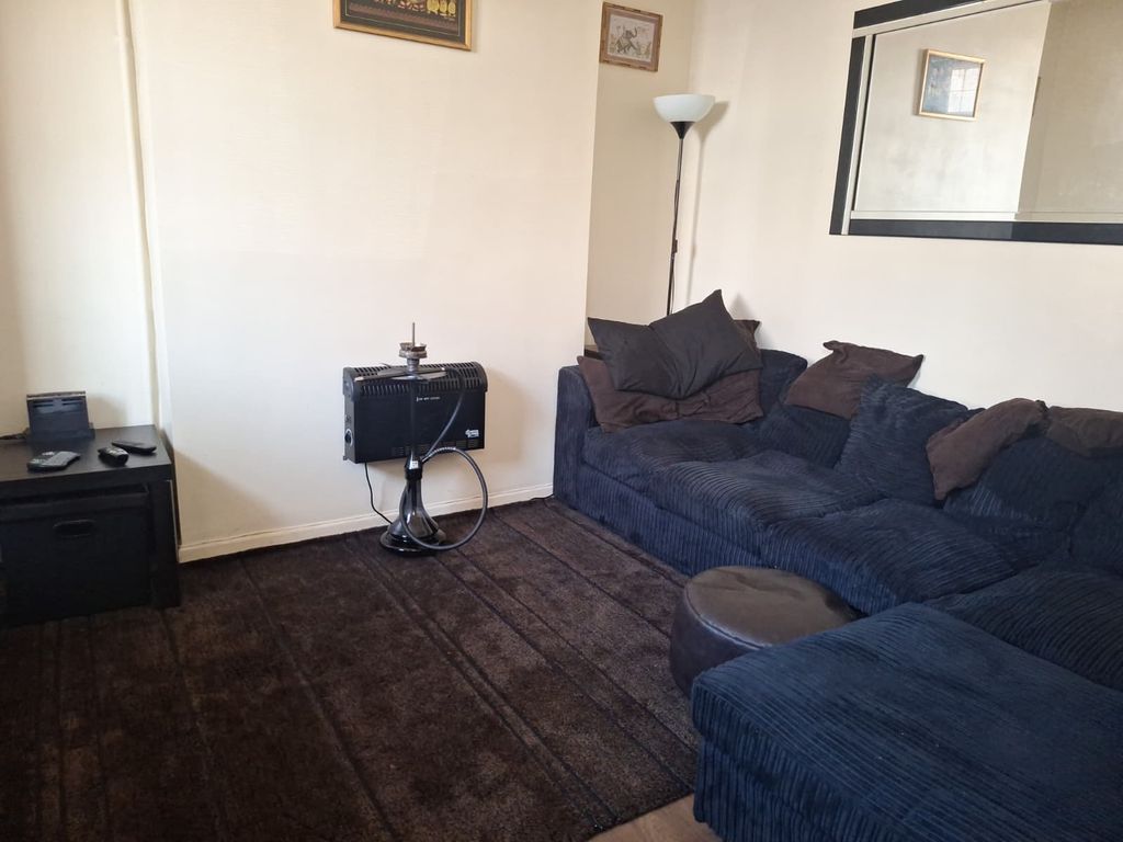 Property photo 1 of 15 2 Bedroom Mid-Terraced House To Rent