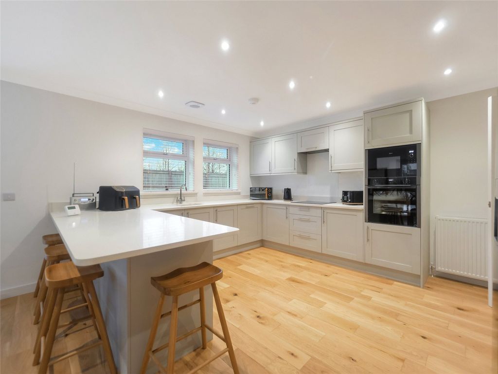 Property photo 3 of 23 Kitchen