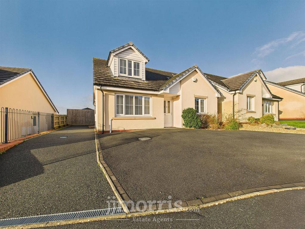 Property photo 3 of 33 Cam05297G0-Pr0129-Still011.Jpg