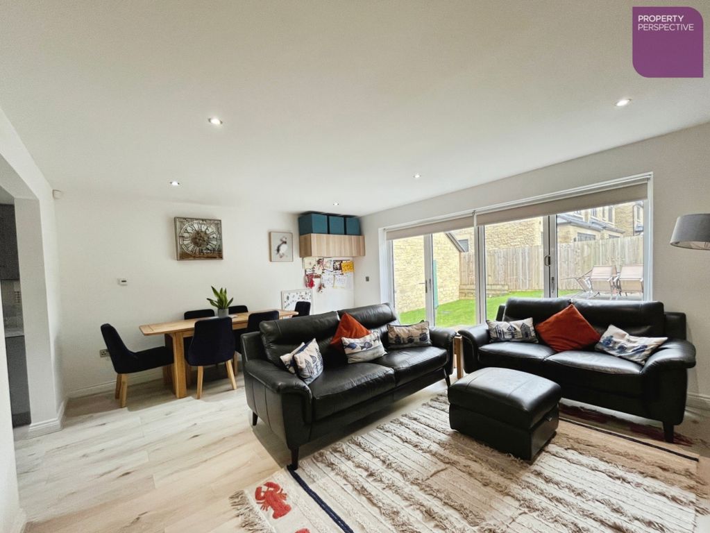 Property photo 3 of 18 Living/Dining Room