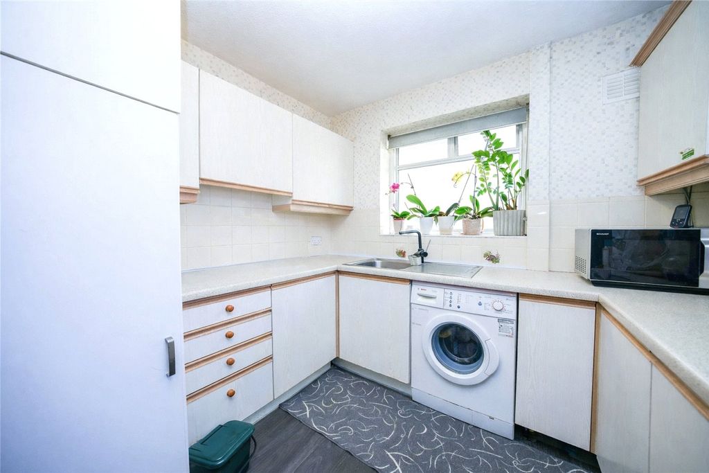 Property photo 2 of 10 Picture No. 16