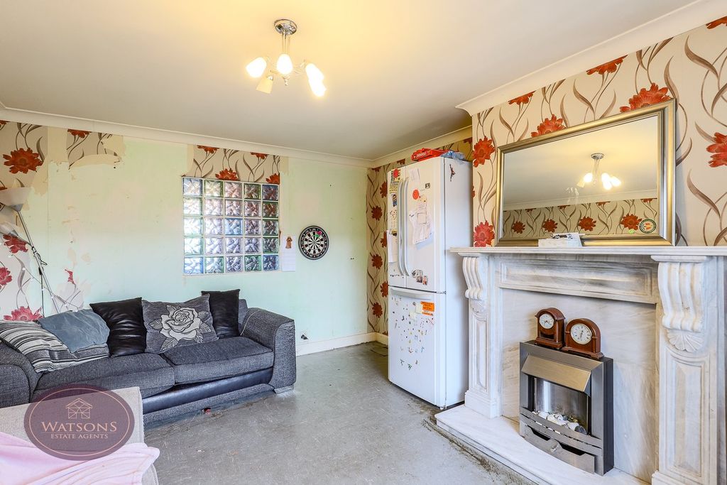 Property photo 3 of 25