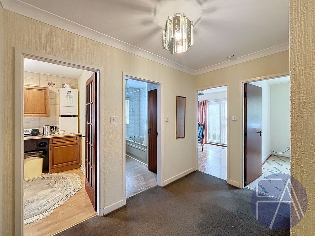 Property photo 2 of 16 4576931