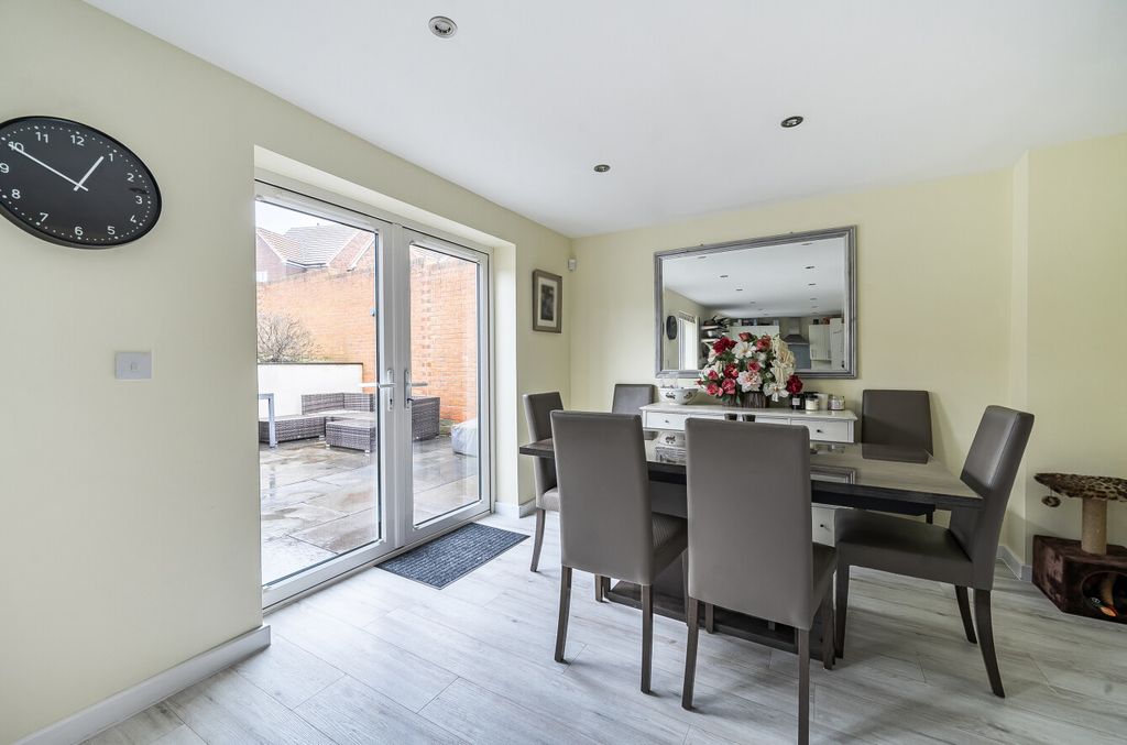 Property photo 3 of 15 1403874-16-69A19A...