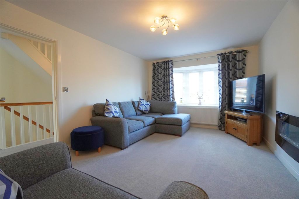 Property photo 3 of 15 Living Room.Jpg